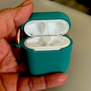 Apple AirPods Charger